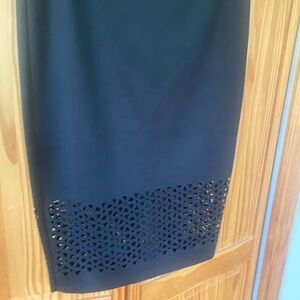 Ladies Below Knew Length Skirt. Color:Black Size L